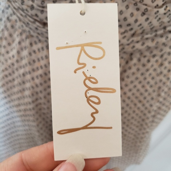 Rieley Collection - Picture 4 of 7